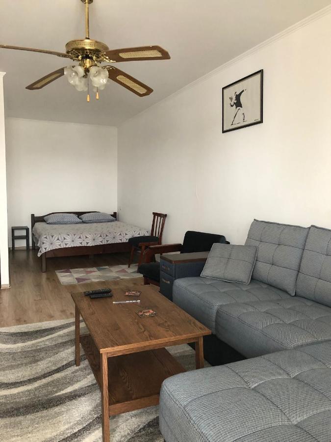 Clean Apartment On Lunacharskogo Street Тирасполь Экстерьер фото