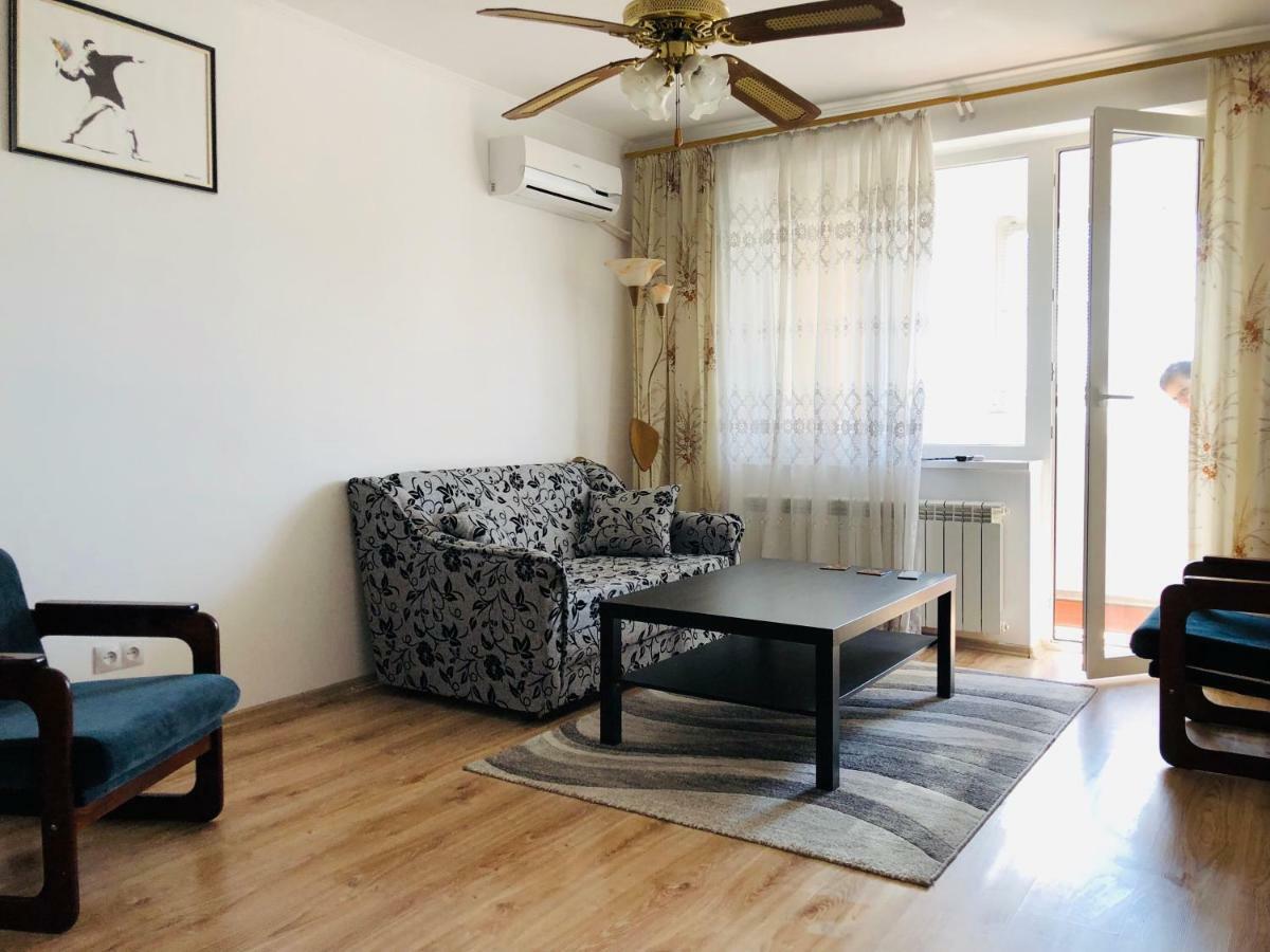 Clean Apartment On Lunacharskogo Street Тирасполь Экстерьер фото